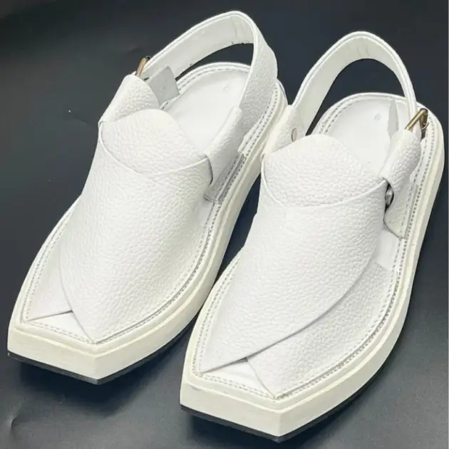 Kaptan Chappal – White